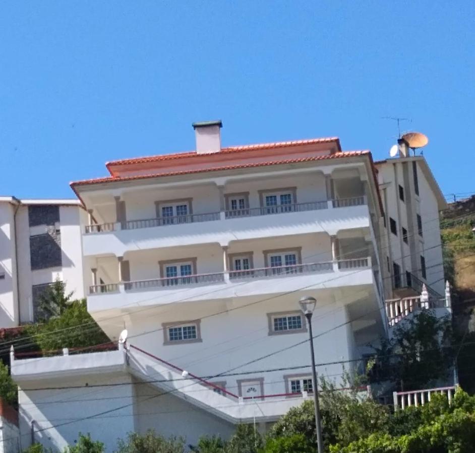 Alojamento Dos Santos - Pinhao Bagian luar foto